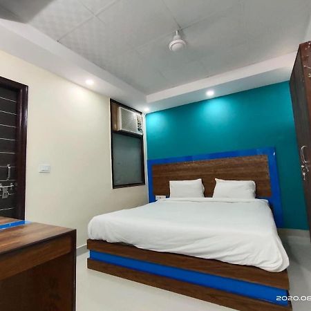 Hotel Royal Town นิวเดลี ภายนอก รูปภาพ