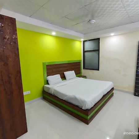 Hotel Royal Town นิวเดลี ภายนอก รูปภาพ
